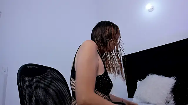Norma Rouse online show from 05.10.26