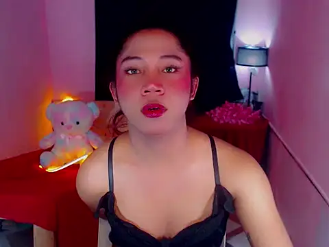 Snapshot of URsexyLylia chatting on 06.11.26 URsexyLylia online show from 06.11.26