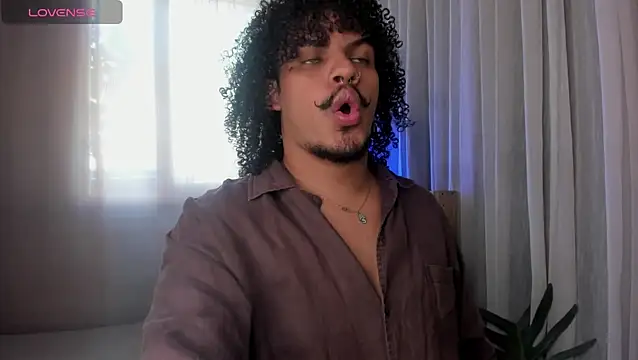 Snapshot of JaviCollins- chatting on 06.23.26 JaviCollins- online show from 06.23.26