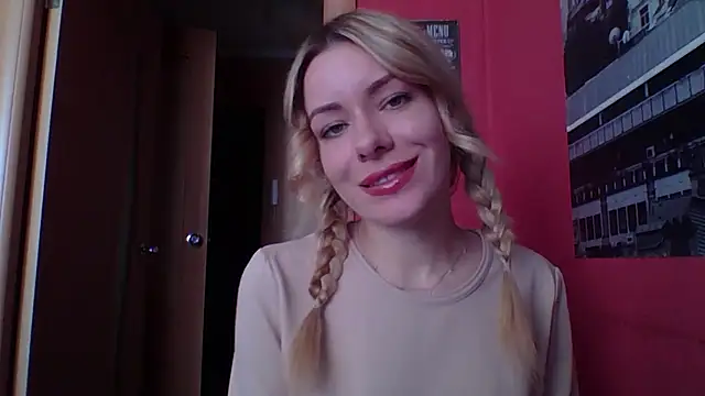Snapshot of Softy_Aura_ chatting on 05.30.26 Softy Aura online show from 05.30.26