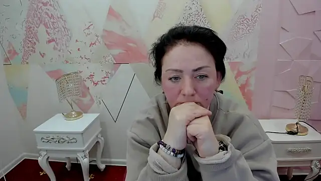 Juliafly3 online show from 04.28.26