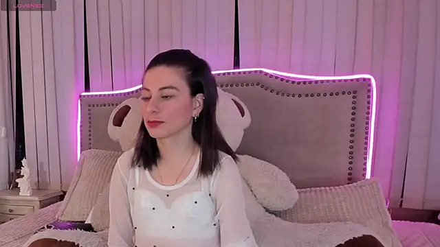 mariana  thompson online show from 06.03.26