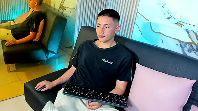Andres Tay online show from 05.08.26