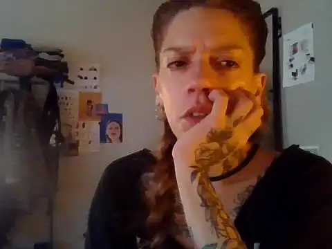 Snapshot of plsmecha chatting on 06.18.26 plsmecha online show from 06.18.26