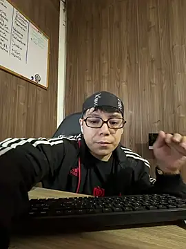Snapshot of red_killer chatting on 07.30.26 red killer online show from 07.30.26