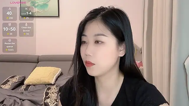 Snapshot of F-Yuwei chatting on 05.26.26 F-Yuwei online show from 05.26.26