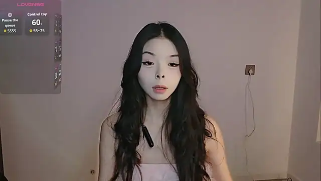 Snapshot of Zhizhi-99 chatting on 05.12.26 Zhizhi-99 online show from 05.12.26