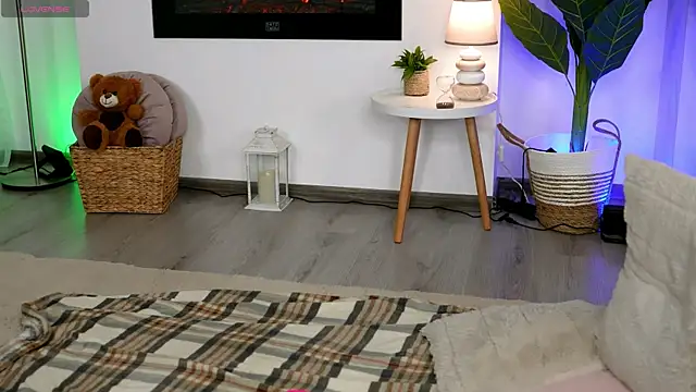 SocialDoll online show from 06.05.26
