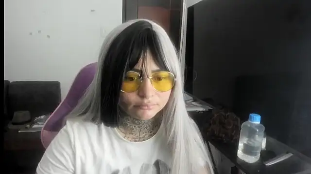 romina23 online show from 05.19.26