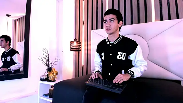 Snapshot of Feiccer_Castquer chatting on 05.03.26 Feiccer Castquer online show from 05.03.26