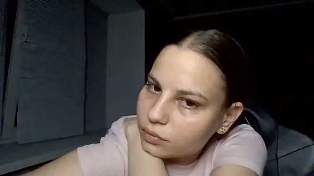  Linsyy ee  online show from 06.10.26
