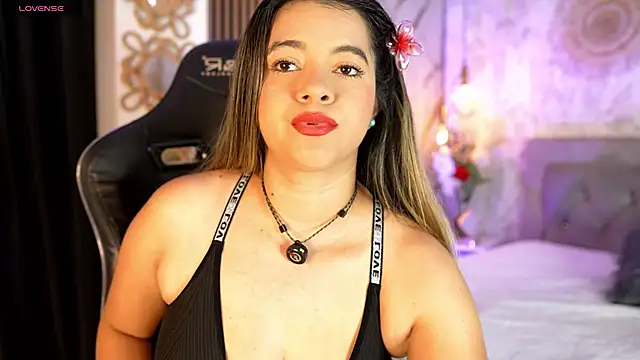 Snapshot of Leidy_2026 chatting on 06.17.26 Leidy 2026 online show from 06.17.26
