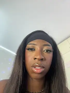 SpicySweetie online show from 05.06.26