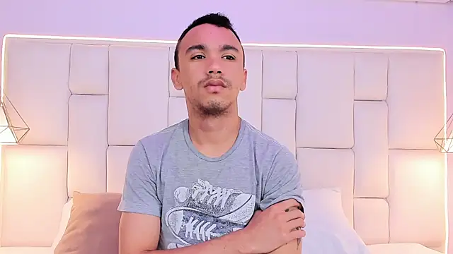 AndresSolorzano1 online show from 05.02.26