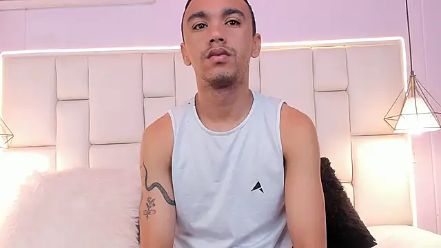 AndresSolorzano1 online show from 06.06.26