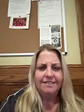 Snapshot of Bruiserboomer2 chatting on 04.29.26 Bruiserboomer2 online show from 04.29.26