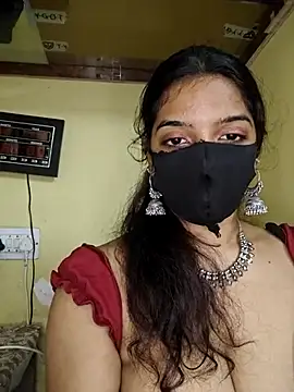Snapshot of vanika2000 chatting on 07.21.26 vanika2000 online show from 07.21.26
