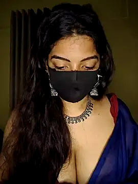 Snapshot of vanika2000 chatting on 07.23.26 vanika2000 online show from 07.23.26