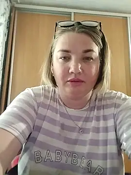 MiyaOlliver online show from 06.05.26