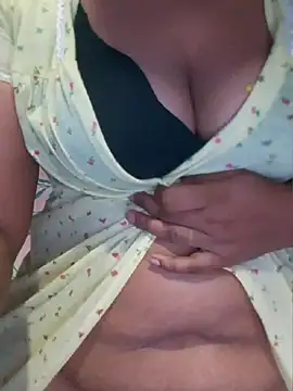 Snapshot of shashini97 chatting on 07.14.26 shashini97 online show from 07.14.26