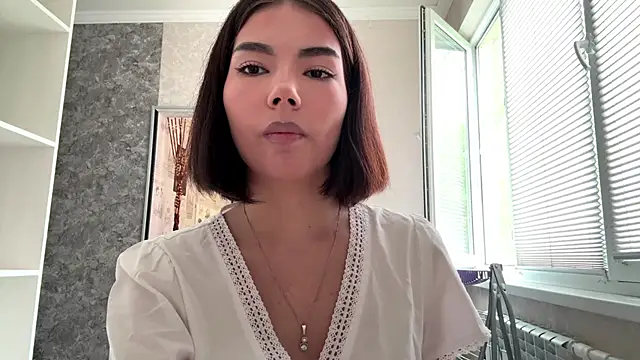 MarylnMonnier online show from 05.21.26