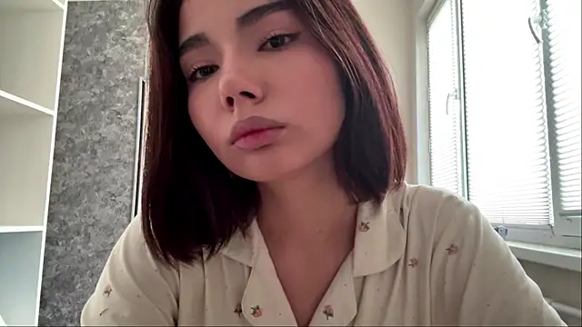 MarylnMonnier online show from 05.25.26