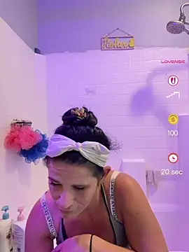 Vanessa Valentine online show from 07.30.26