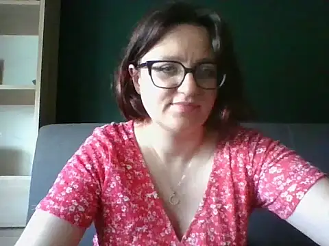Snapshot of sensual_paris chatting on 06.29.26 sensual paris online show from 06.29.26
