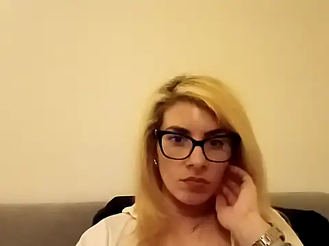Snapshot of Goddess-Anne chatting on 06.05.26 Goddess-Anne online show from 06.05.26