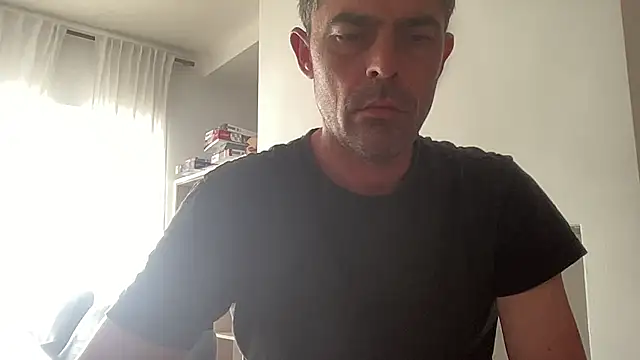 Snapshot of Riccardo86xx chatting on 05.03.26 Riccardo86xx online show from 05.03.26