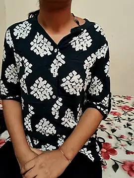 Snapshot of ananya_rawat chatting on 05.18.26 ananya rawat online show from 05.18.26