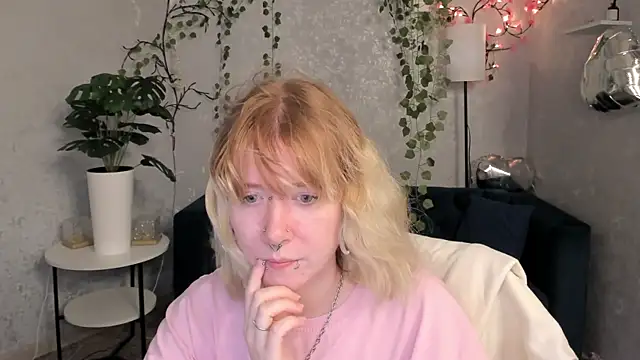 Elira Vane online show from 06.22.26
