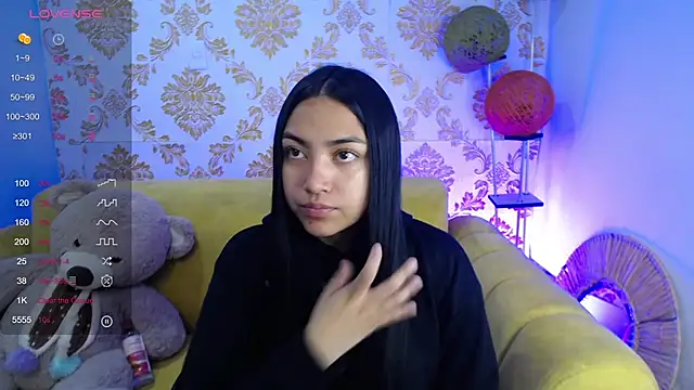 Lizzie m online show from 05.02.26