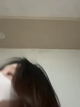 Snapshot of Ni_Tran chatting on 05.16.26 Ni Tran online show from 05.16.26