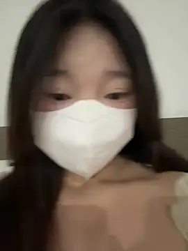 Snapshot of Ni_Tran chatting on 07.15.26 Ni Tran online show from 07.15.26