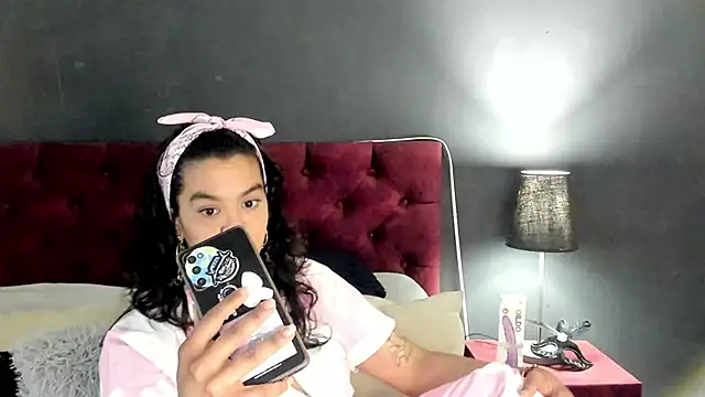 Snapshot of ZiaNoir_ chatting on 07.10.26 ZiaNoir online show from 07.10.26