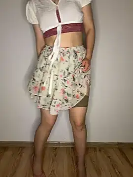 SweetyLucy555 online show from 06.10.26