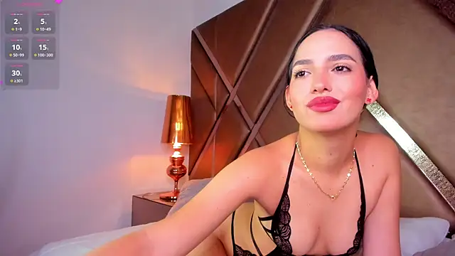 scarlethcollins  online show from 06.26.26