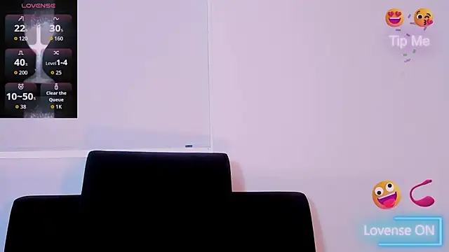 Snapshot of SahirCharm chatting on 05.25.26 SahirCharm online show from 05.25.26