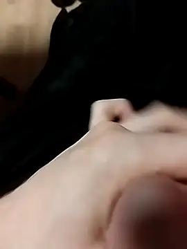 egyemberke007 online show from 04.29.26