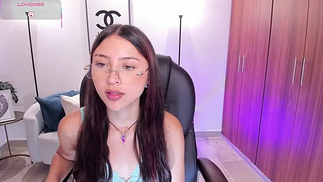 Nikky sweett  online show from 05.03.26