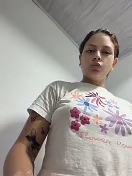 HayleyRoss  online show from 06.20.26