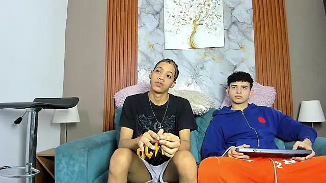 LOVE GUYS1 online show from 05.06.26