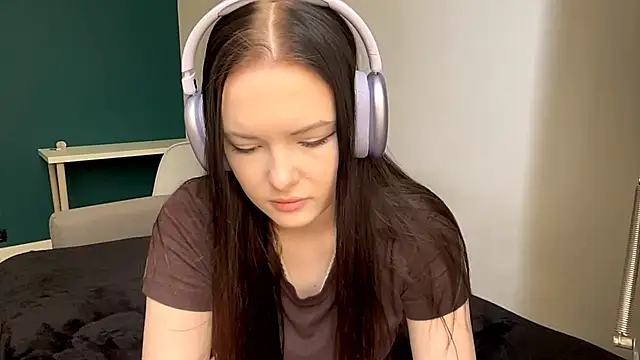 AmbientInvalid online show from 05.12.26