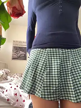 Young Lizzie online show from 05.28.26