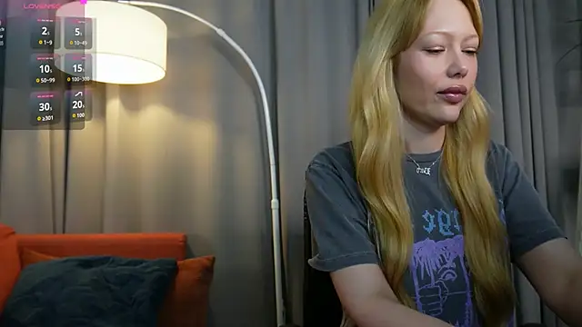  Mila Luna  online show from 05.30.26