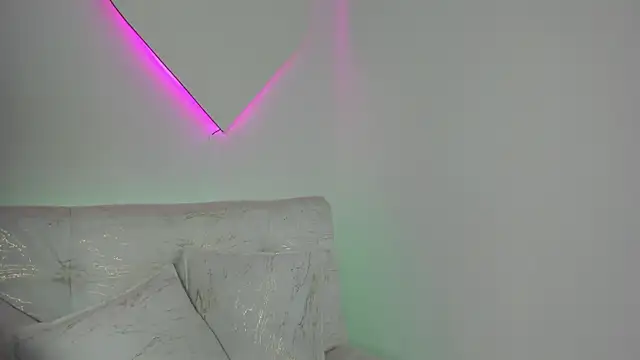 LiaCampbell  online show from 05.13.26