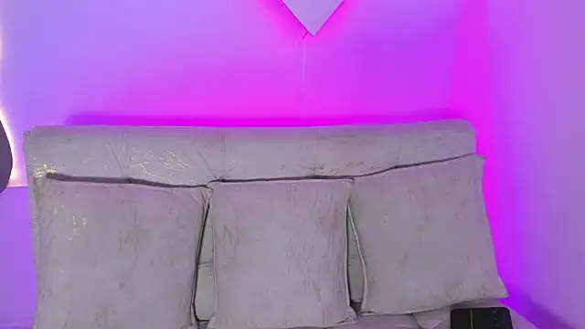 LiaCampbell  online show from 07.18.26