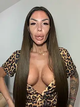 RaquelleXO online show from 06.12.26