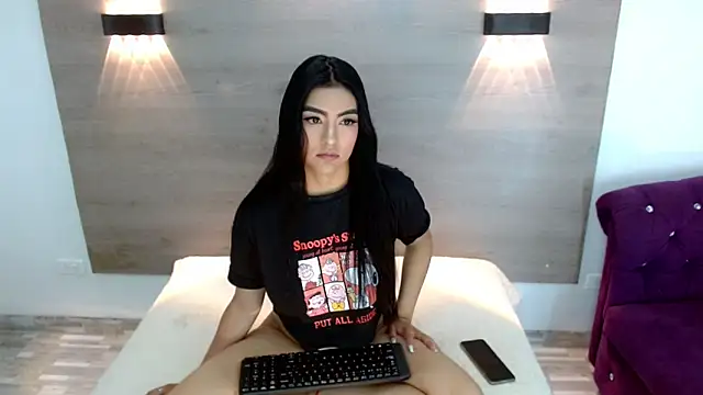 Snapshot of RoxxySweet01 chatting on 06.04.26 RoxxySweet01 online show from 06.04.26